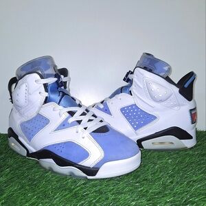 AIR JORDAN 6 RETRO "UNC HOME" 2022 Men's Size 9